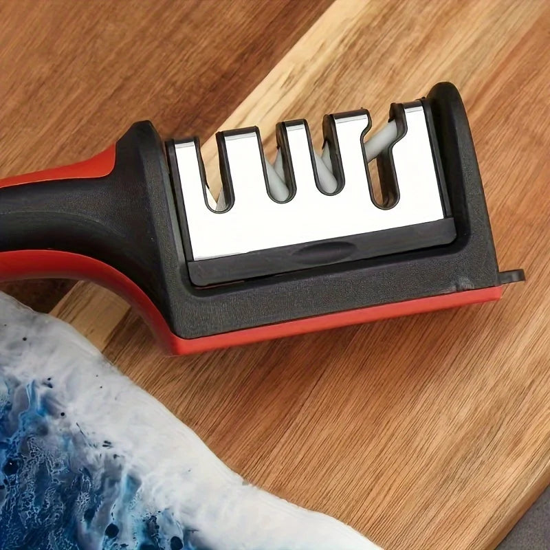 Afilador de herramientas portátil multifuncional con cabezal de afilado extraíble, plástico duradero y funcionamiento manual.